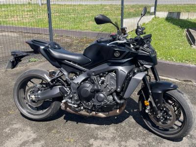 YAMAHA MT-09