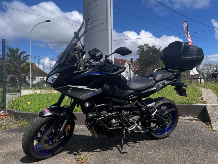 YAMAHA TRACER 9