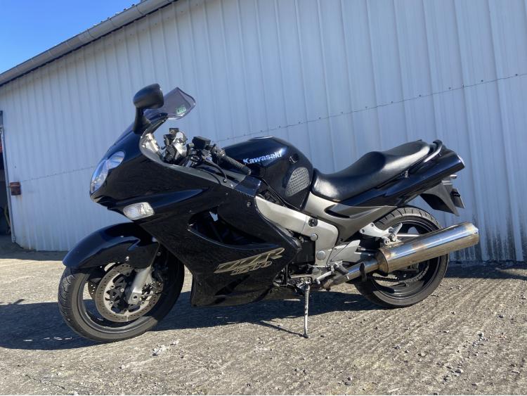 KAWASAKI ZZR 1200